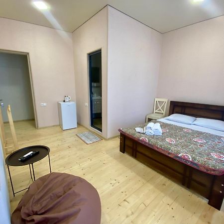 Moedani-Very Center Apartments In Кутаиси Экстерьер фото